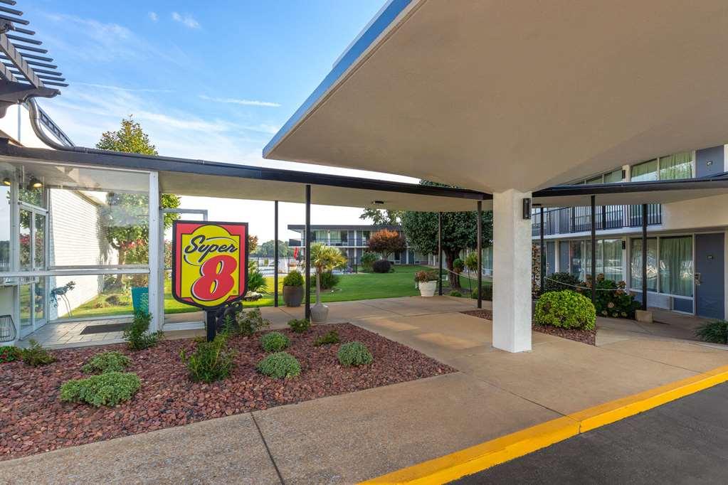 Super 8 By Wyndham Riverside Al Exterior foto